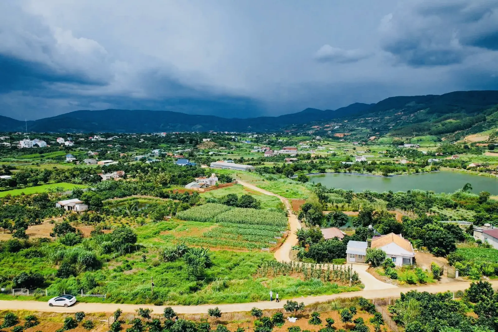 Hồ Thanh Trì ở Đông Thanh, Nam Ban, nhìn từ trên cao